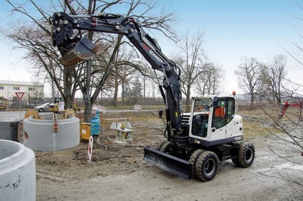 Schaeff-Tw110-Boehrer-Baumaschinen-Gelenk-02